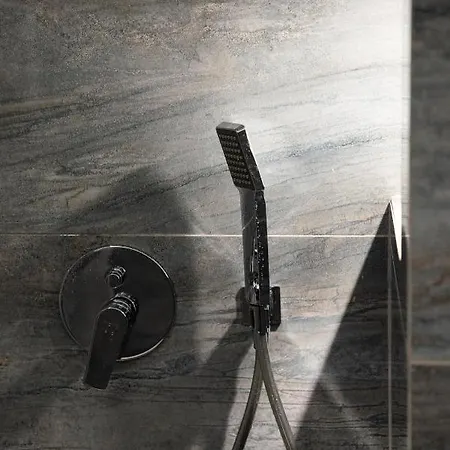 Twins * Salonicco